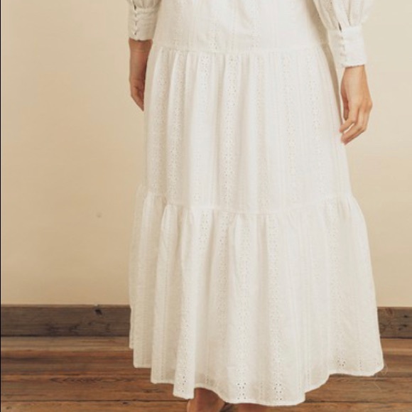 JUST IN**White Romantic Eyelet Maxi Dress - Picture 4 of 5